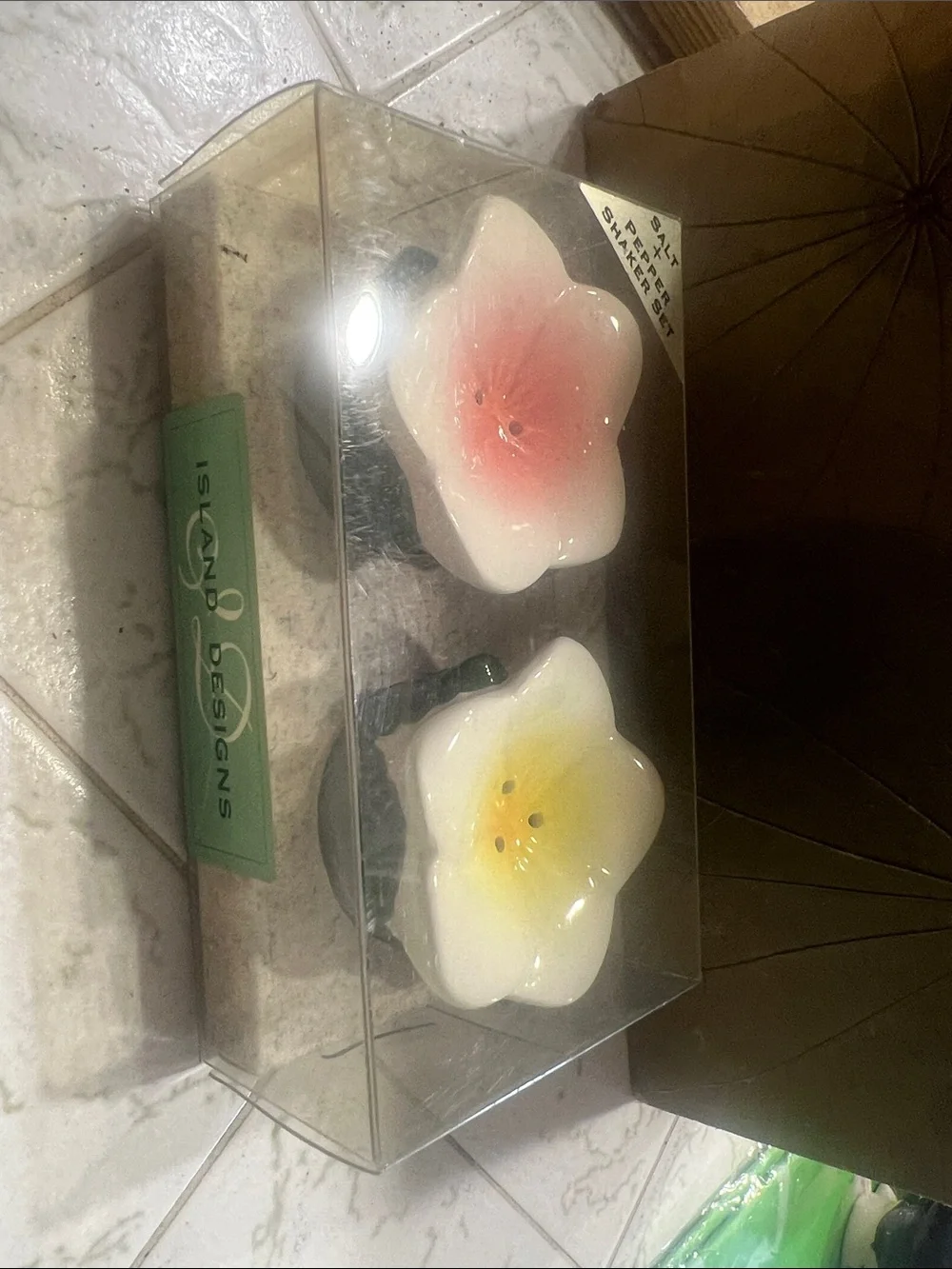 Island Designs Plumeria Ceramic Salt and Pepper Shakers